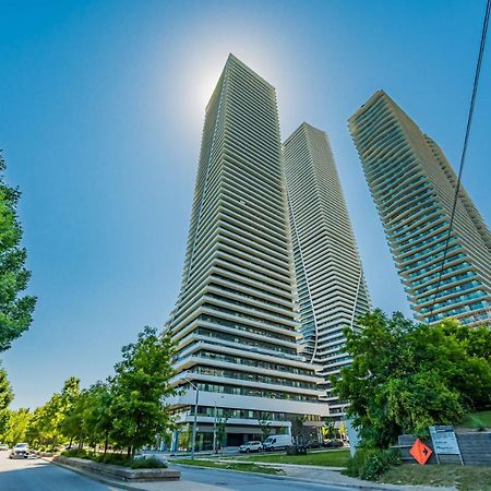 Condo In Parklawn & Lake Shore With Free Parking Close To Airport Toronto Exteriör bild