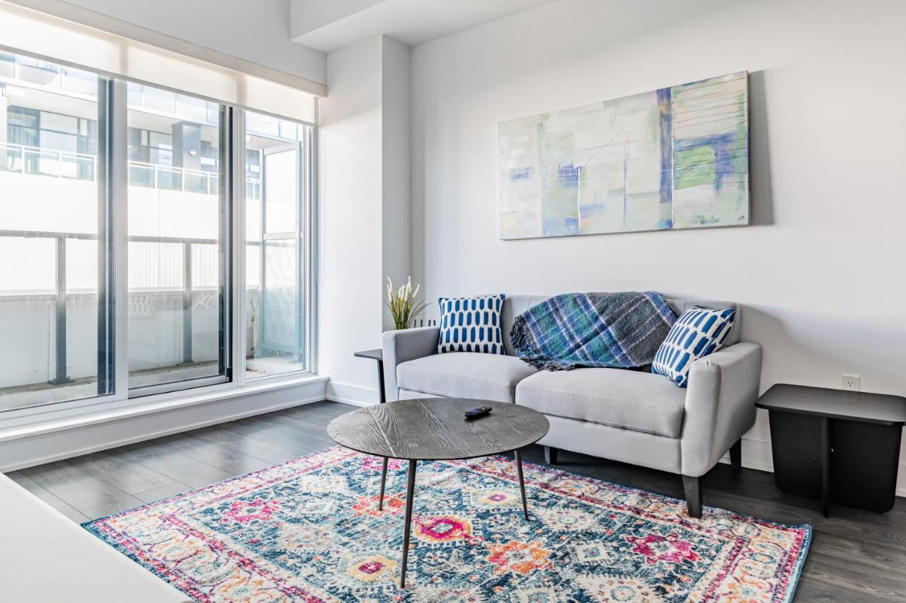 Condo In Parklawn & Lake Shore With Free Parking Close To Airport Toronto Exteriör bild
