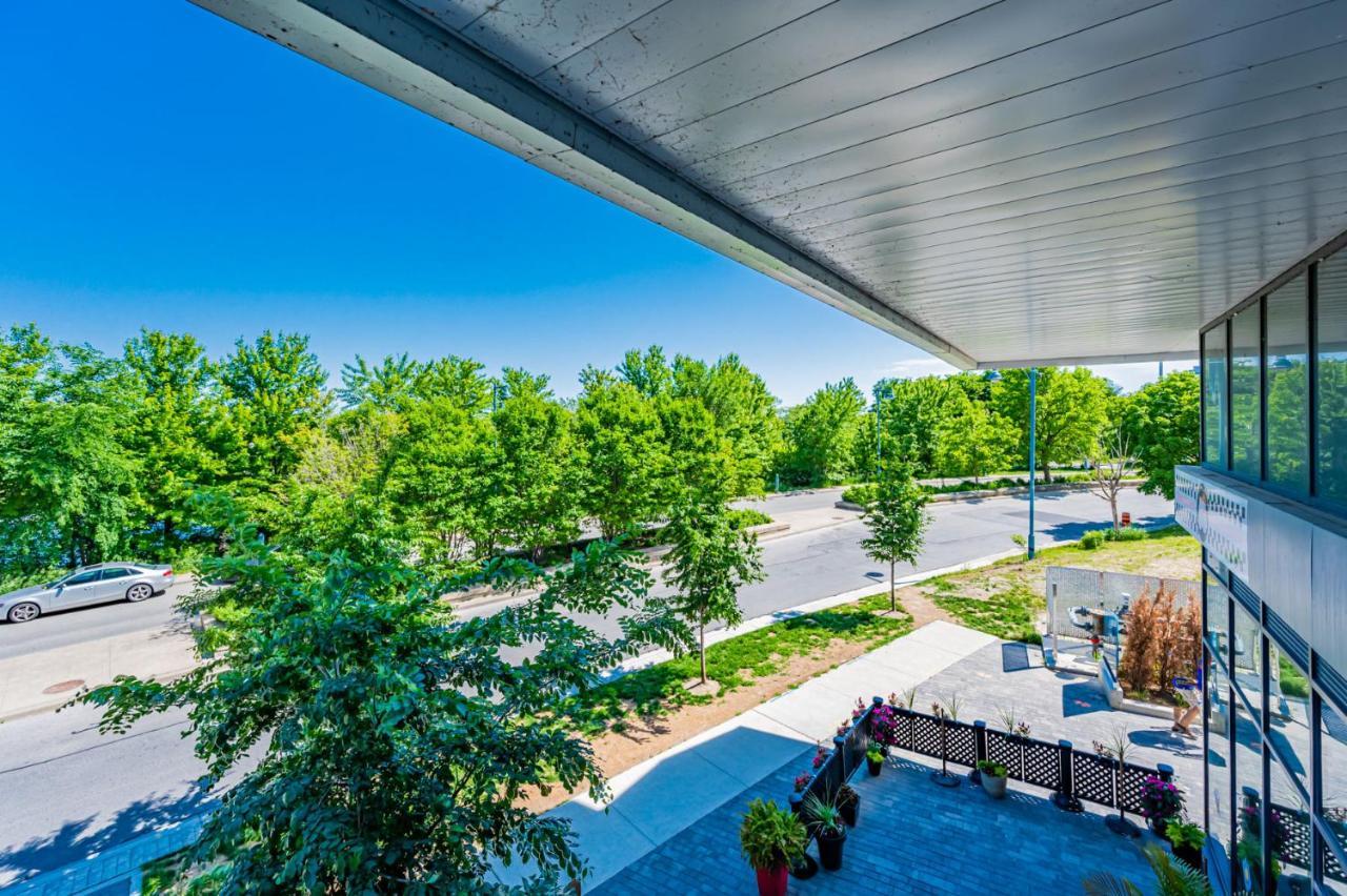 Condo In Parklawn & Lake Shore With Free Parking Close To Airport Toronto Exteriör bild