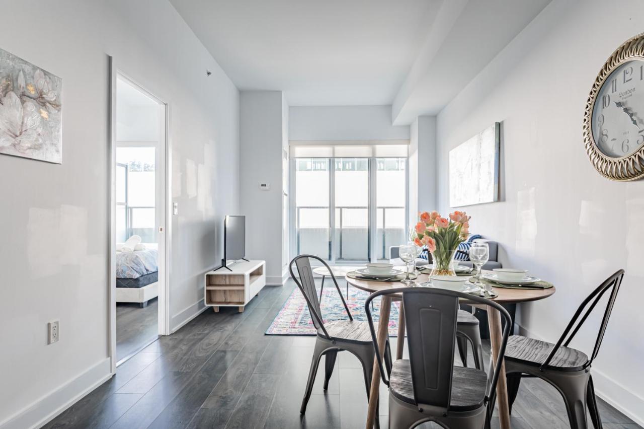 Condo In Parklawn & Lake Shore With Free Parking Close To Airport Toronto Exteriör bild