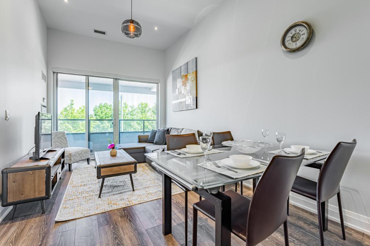 Condo In Parklawn & Lake Shore With Free Parking Close To Airport Toronto Exteriör bild