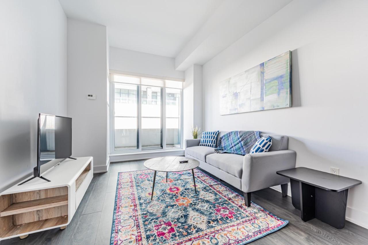 Condo In Parklawn & Lake Shore With Free Parking Close To Airport Toronto Exteriör bild
