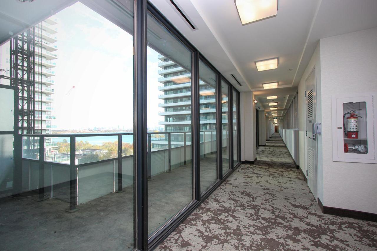 Condo In Parklawn & Lake Shore With Free Parking Close To Airport Toronto Exteriör bild