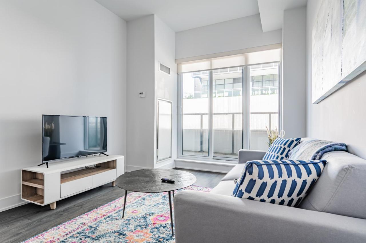 Condo In Parklawn & Lake Shore With Free Parking Close To Airport Toronto Exteriör bild