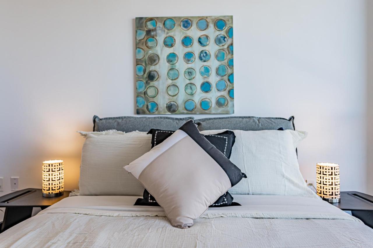 Condo In Parklawn & Lake Shore With Free Parking Close To Airport Toronto Exteriör bild